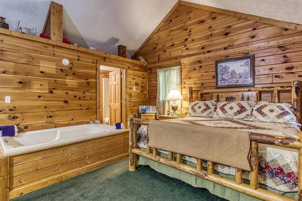 Forever Yours, Hot Tub, 1089 Of Free Attraction Tickets For Each Paid Day, Dollywood And More Pigeon Forge Kültér fotó