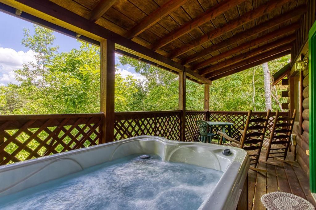 Forever Yours, Hot Tub, 1089 Of Free Attraction Tickets For Each Paid Day, Dollywood And More Pigeon Forge Kültér fotó